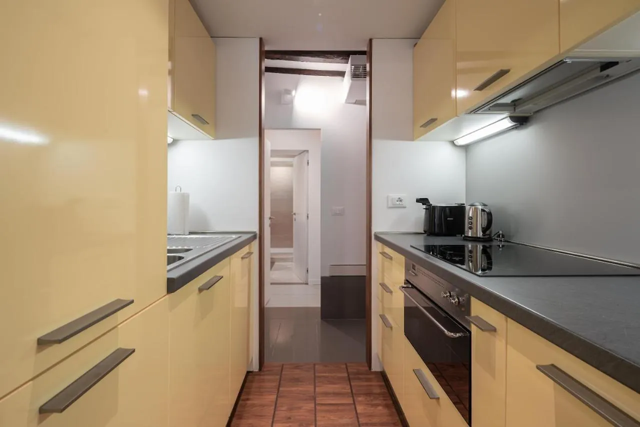 Venetian Canal View Apartment